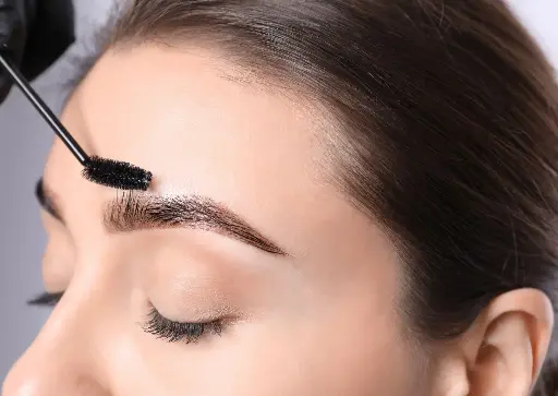 Teinture de sourcils